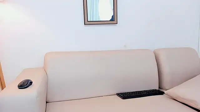 naomiii   online show from 12.27.24