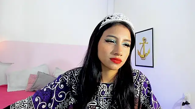 Snapshot of naomiii__ chatting on 09.24.25 naomiii online show from 09.24.25