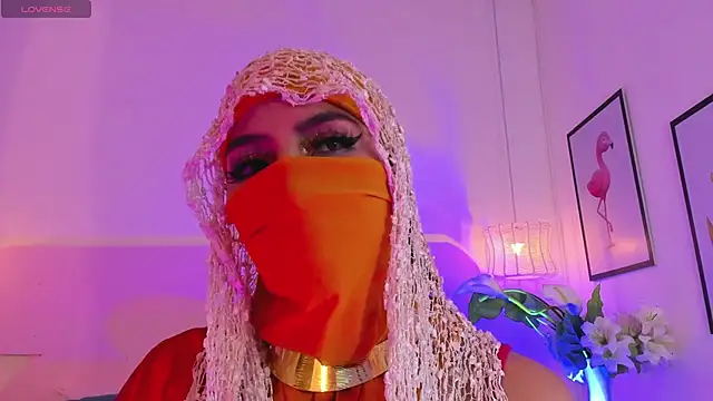 Snapshot of naomiii__ chatting on 10.20.25 naomiii online show from 10.20.25