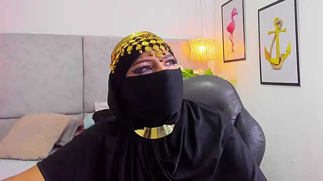 Snapshot of naomiii__ chatting on 10.21.25 naomiii online show from 10.21.25