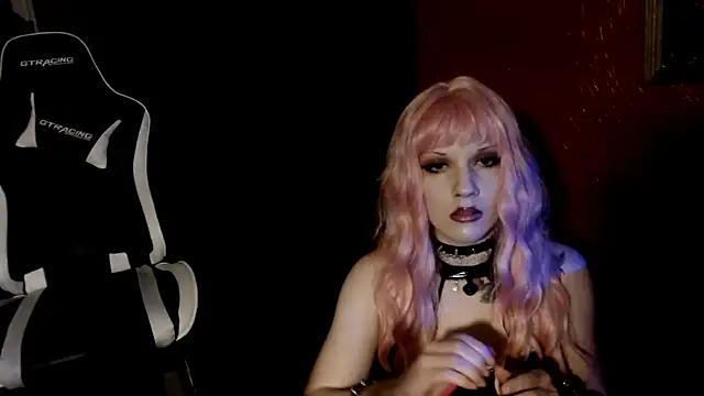 Snapshot of daddy_girl88 chatting on 01.03.25 daddy girl88 online show from 01.03.25