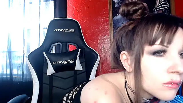 Snapshot of daddy_girl88 chatting on 01.29.25 daddy girl88 online show from 01.29.25