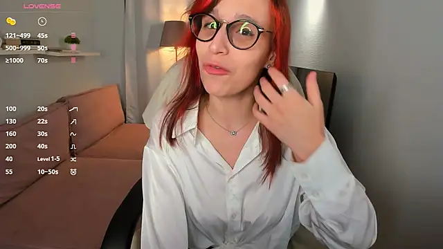 Dora Marcelli online show from 10.11.25