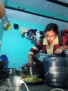 Snapshot of Surajpuja79 chatting on 12.05.25 Surajpuja79 online show from 12.05.25