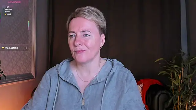 Nika Smit online show from 06.07.26