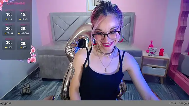 abril ch  online show from 11.13.25