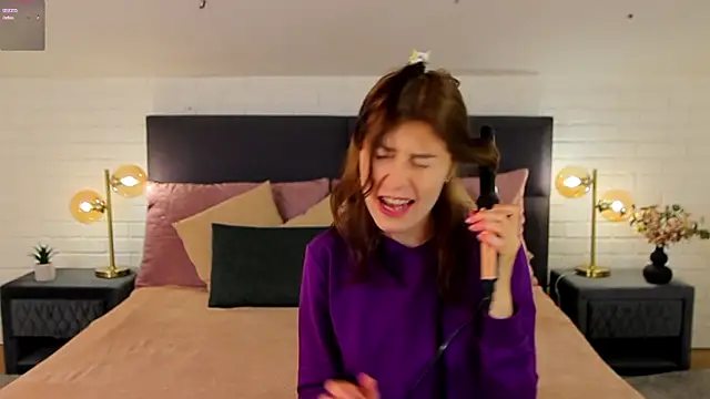 Hailey Green online show from 07.03.26
