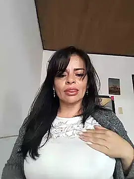 Snapshot of NATHALIA-28_ chatting on 01.06.25 NATHALIA-28 online show from 01.06.25