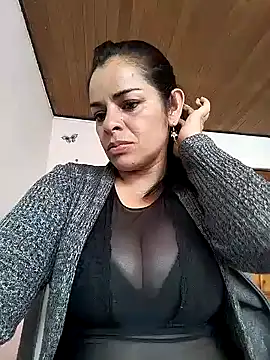 Snapshot of NATHALIA-28_ chatting on 01.15.25 NATHALIA-28 online show from 01.15.25