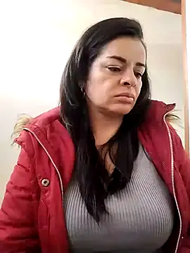 Snapshot of NATHALIA-28_ chatting on 01.18.25 NATHALIA-28 online show from 01.18.25