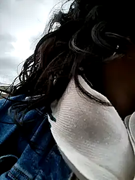 Snapshot of NATHALIA-28_ chatting on 02.21.25 NATHALIA-28 online show from 02.21.25