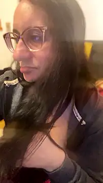 Snapshot of gloria7v05 chatting on 07.14.26 gloria7v05 online show from 07.14.26