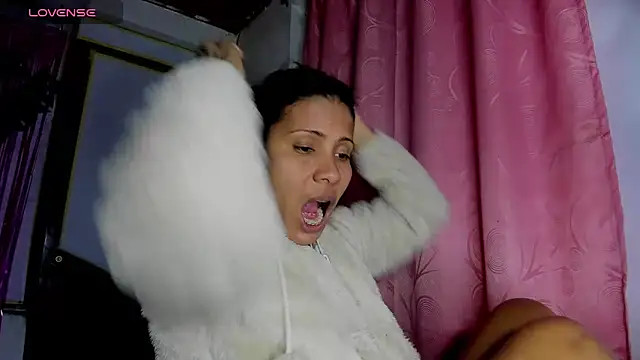 Nenita Hot  online show from 09.24.25