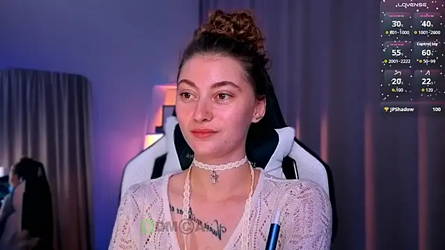 lady curls online show from 09.19.25