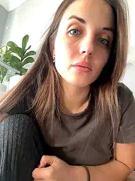 AmiLavs online show from 12.05.25