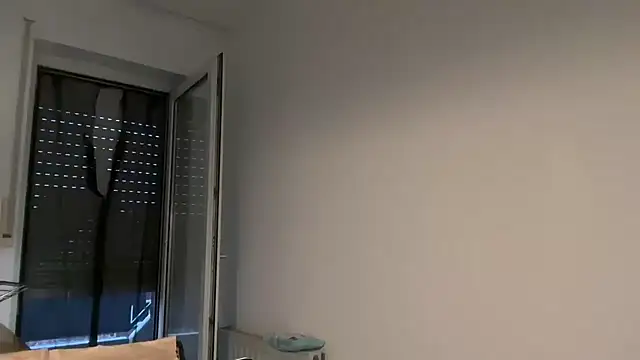 EmilyWi  online show from 10.13.25