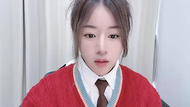 chloe-01 online show from 12.13.24