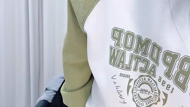 chloe-01 online show from 01.19.25