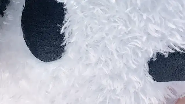 chloe-01 online show from 03.13.25