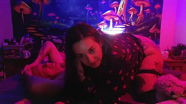 tattoomilf86 online show from 02.14.25