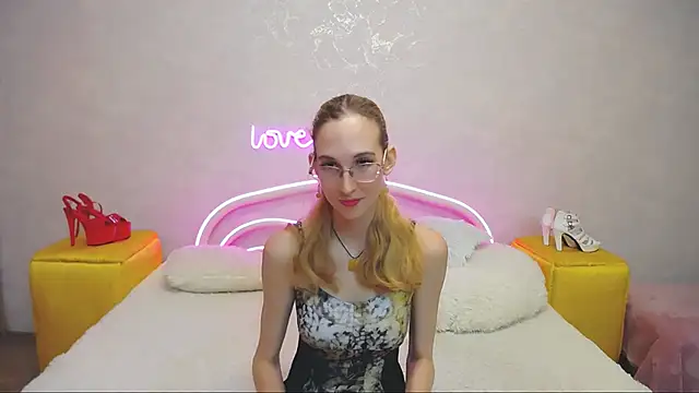 KlaryBrait online show from 01.24.25