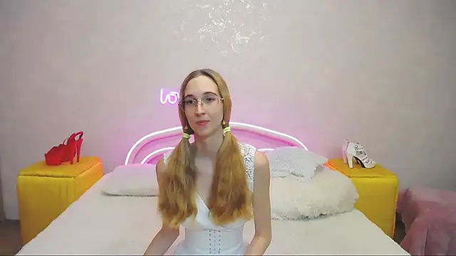 KlaryBrait online show from 01.27.25