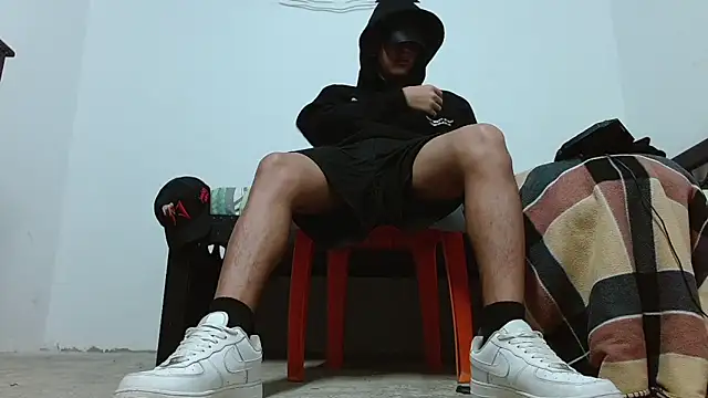 Macho Dom online show from 04.14.26