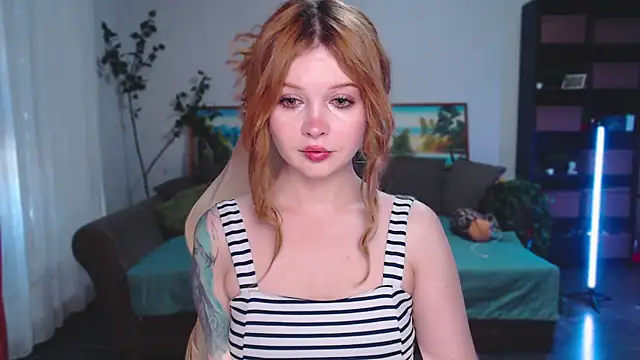 Snapshot of SYKE chatting on 10.17.25 SYKE online show from 10.17.25