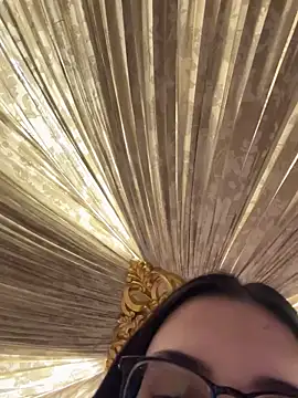 Snapshot of YeKaterinas chatting on 12.25.24 YeKaterinas online show from 12.25.24