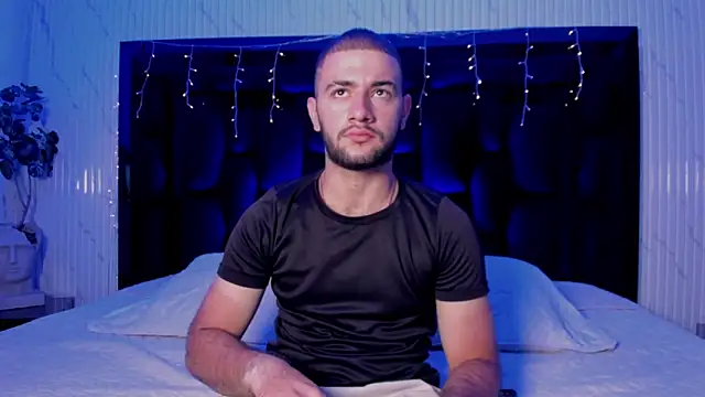 MaximusDick1  online show from 03.31.26