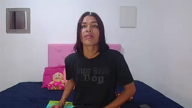issa kitty online show from 03.07.25