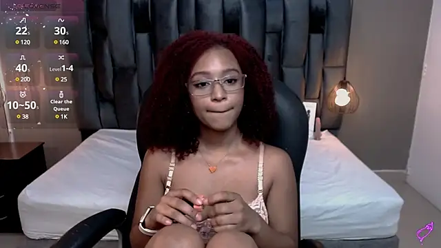 Lorena Vieira  online show from 01.07.25