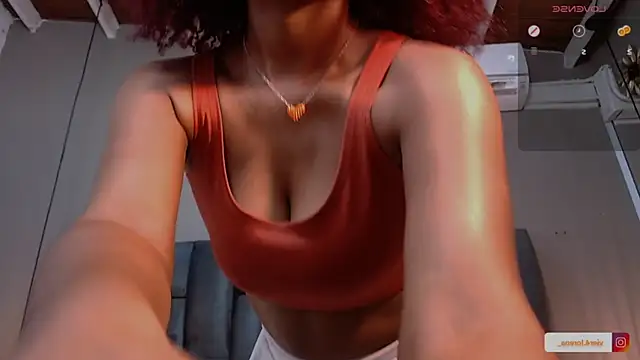 Lorena Vieira  online show from 01.10.25