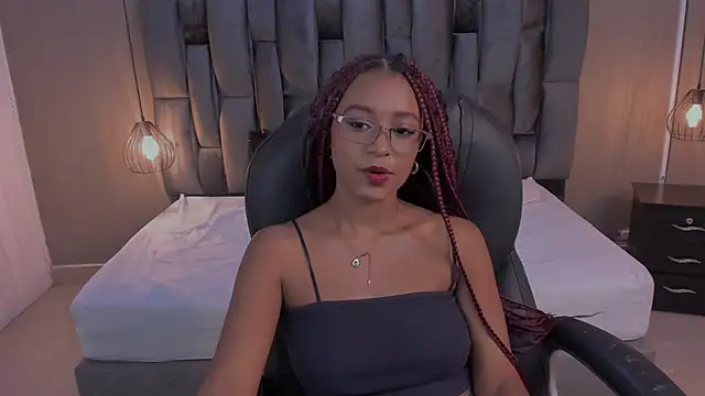 Lorena Vieira  online show from 03.02.25