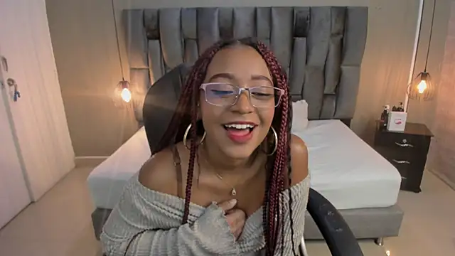 Lorena Vieira  online show from 03.12.25