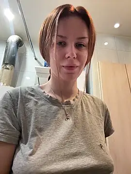 Snapshot of the_perfectgirl chatting on 10.11.25 the perfectgirl online show from 10.11.25