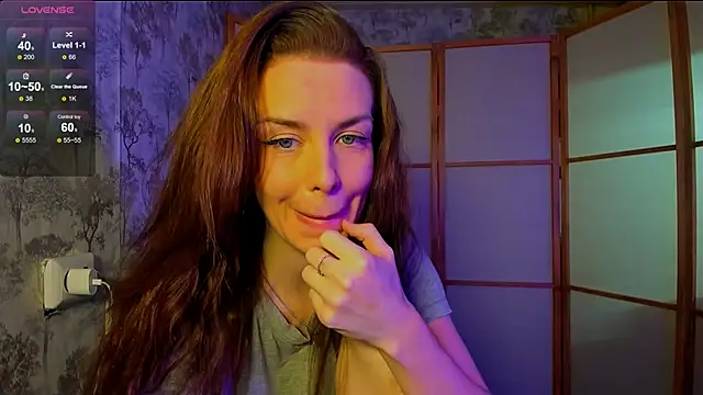 Snapshot of the_perfectgirl chatting on 10.16.25 the perfectgirl online show from 10.16.25