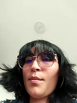 Snapshot of Pauilina chatting on 01.08.25 Pauilina online show from 01.08.25