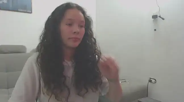Snapshot of Yeimi360 chatting on 03.09.25 Yeimi360 online show from 03.09.25