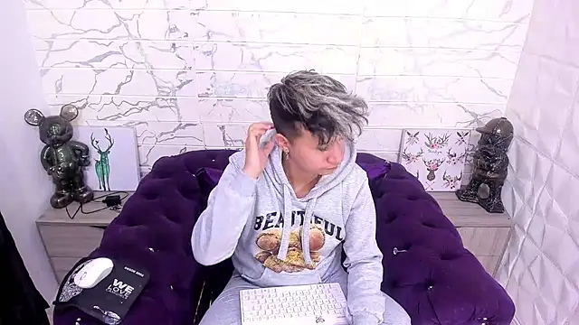 Im Milan Rs online show from 01.22.25
