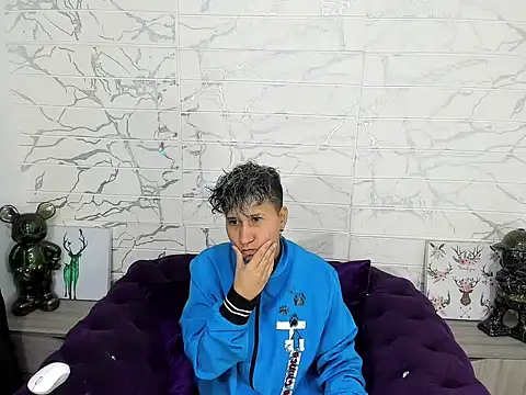 Im Milan Rs online show from 01.25.25