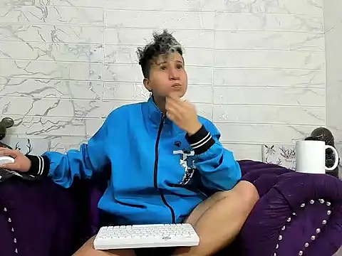 Im Milan Rs online show from 01.25.25