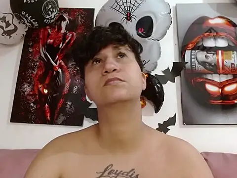 Im Milan Rs online show from 10.23.25