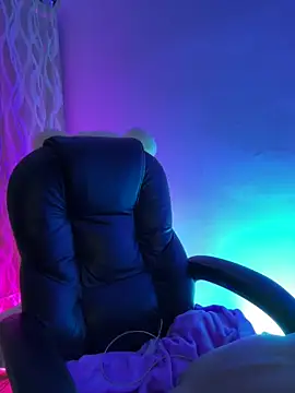 HannaSmiith online show from 02.28.25