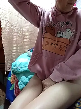 Snapshot of NanitaFun chatting on 10.29.25 NanitaFun online show from 10.29.25