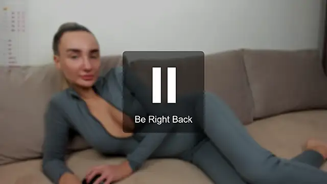 chloewallace online show from 09.08.25
