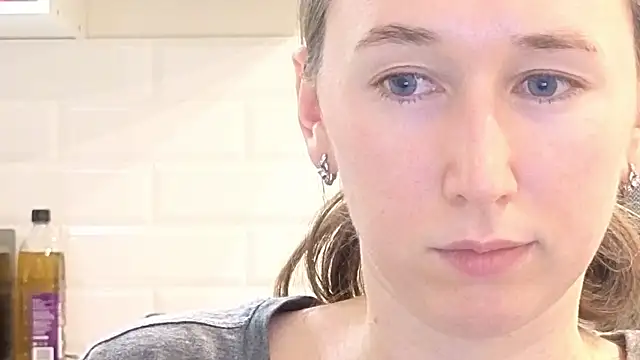 --Model--2 online show from 10.25.25