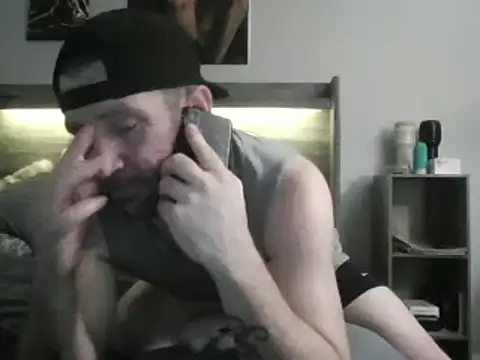 Snapshot of Edward_LongCock chatting on 12.29.24 Edward LongCock online show from 12.29.24