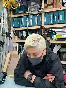 Snapshot of da--------i chatting on 02.11.25 da--------i online show from 02.11.25