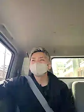 Snapshot of da--------i chatting on 03.22.25 da--------i online show from 03.22.25